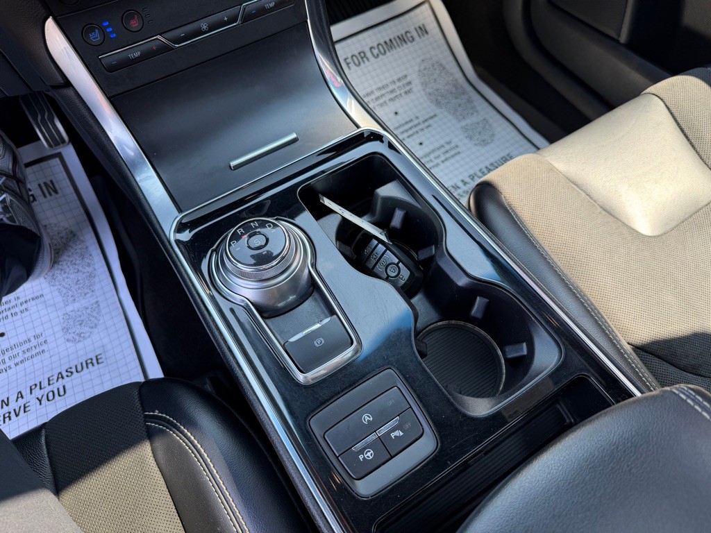 2019 Ford Edge Image 18