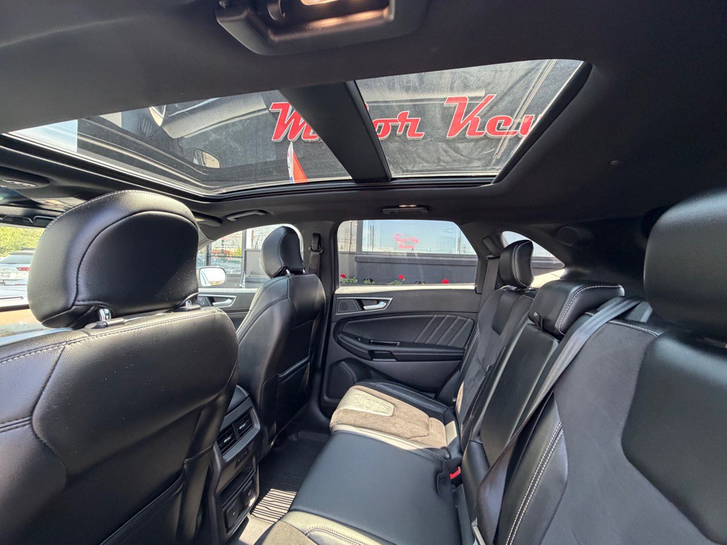 2019 Ford Edge Image 22