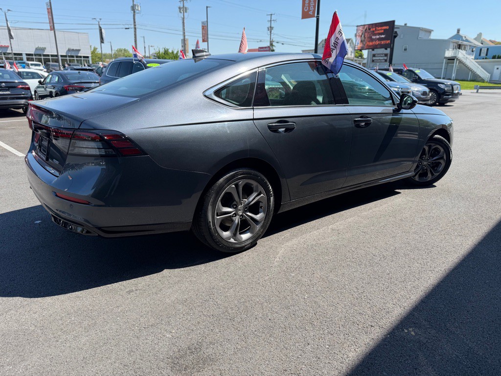 2023 Honda Accord Image 7