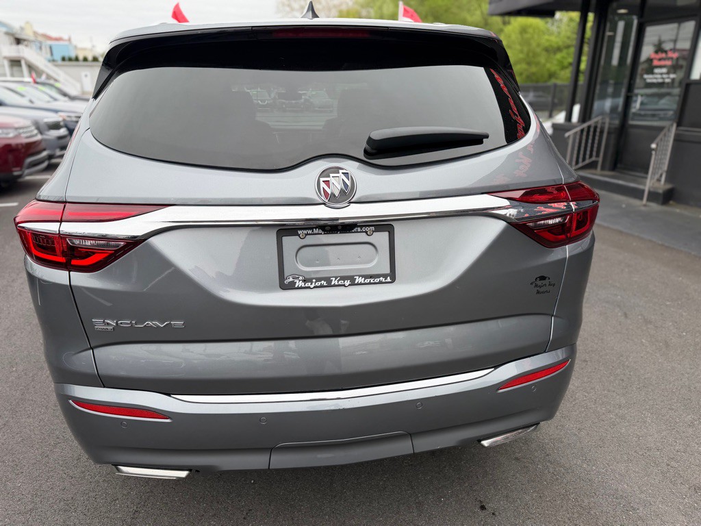 2021 Buick Enclave Image 5
