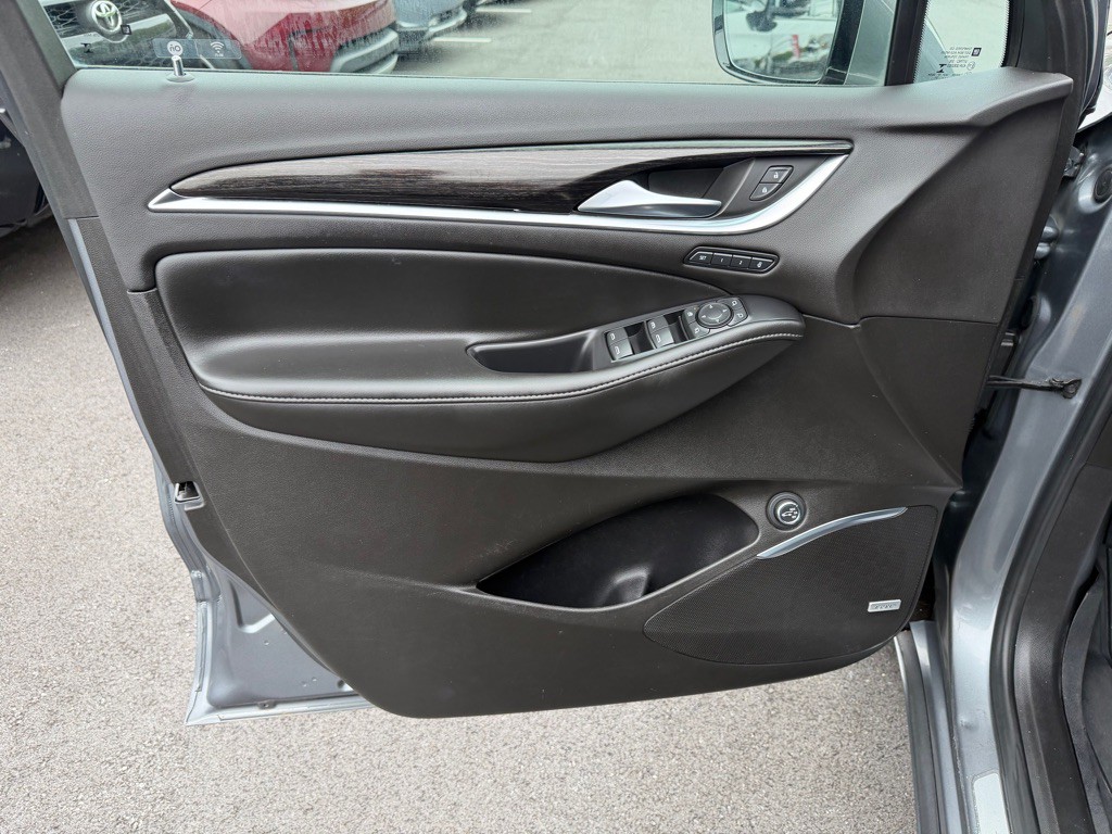 2021 Buick Enclave Image 12