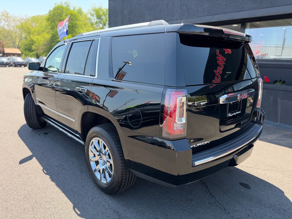 2017 GMC Yukon Image 4