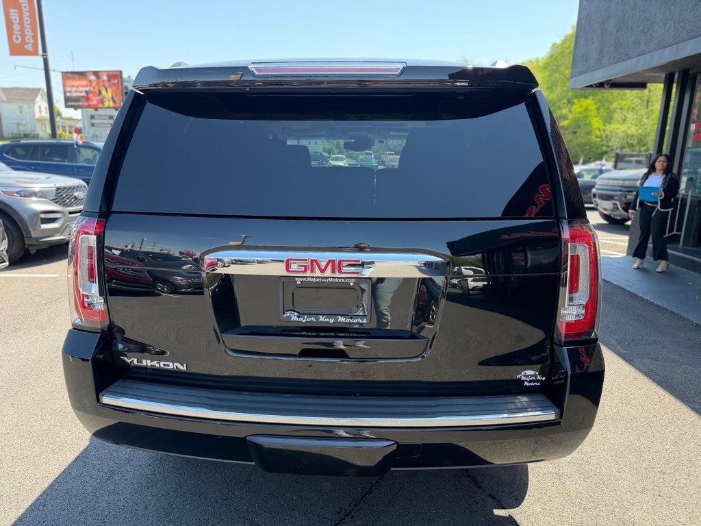2017 GMC Yukon Image 5