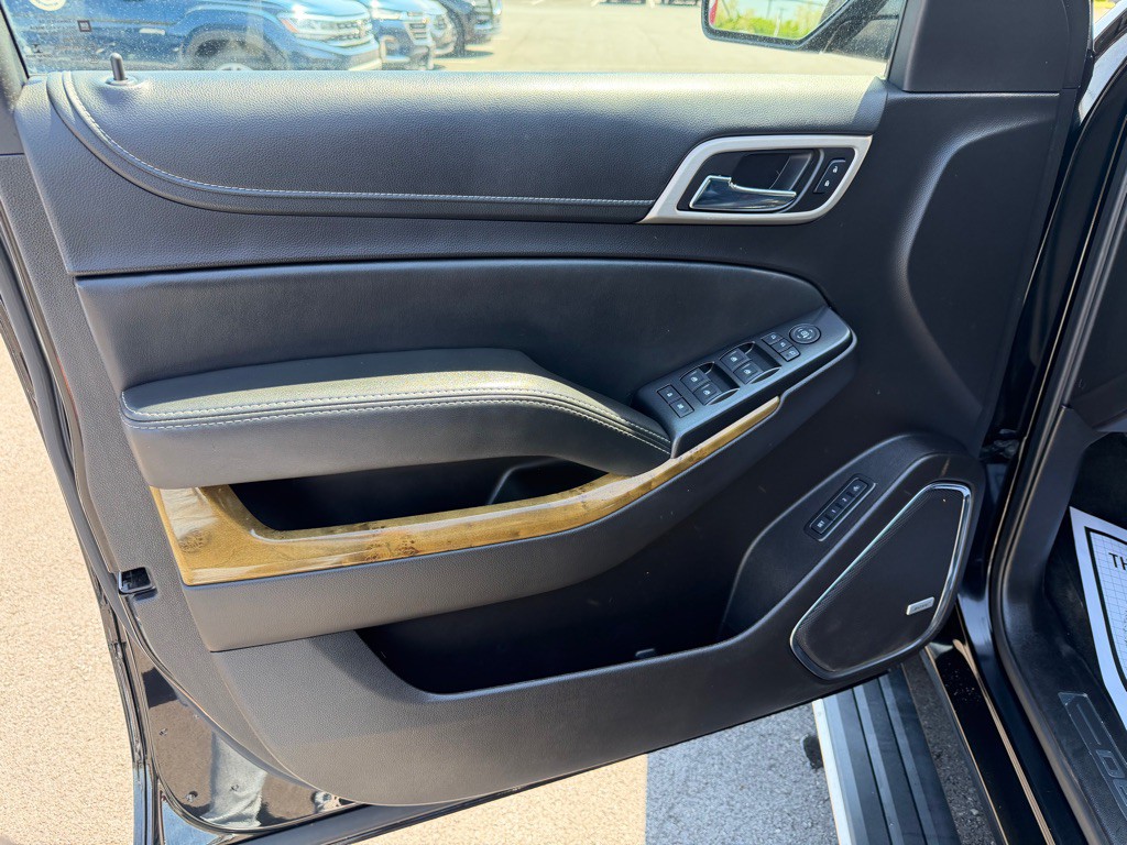 2017 GMC Yukon Image 12