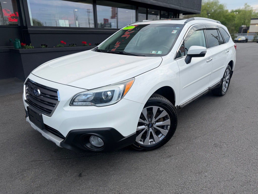 2017 Subaru Outback Image 2