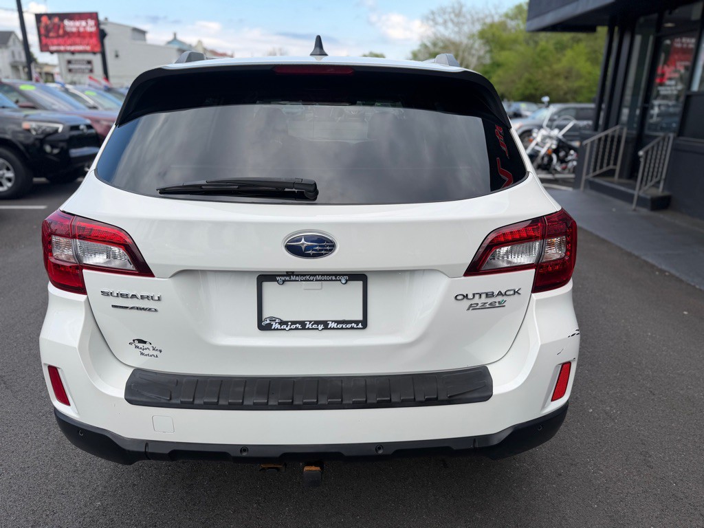 2017 Subaru Outback Image 5