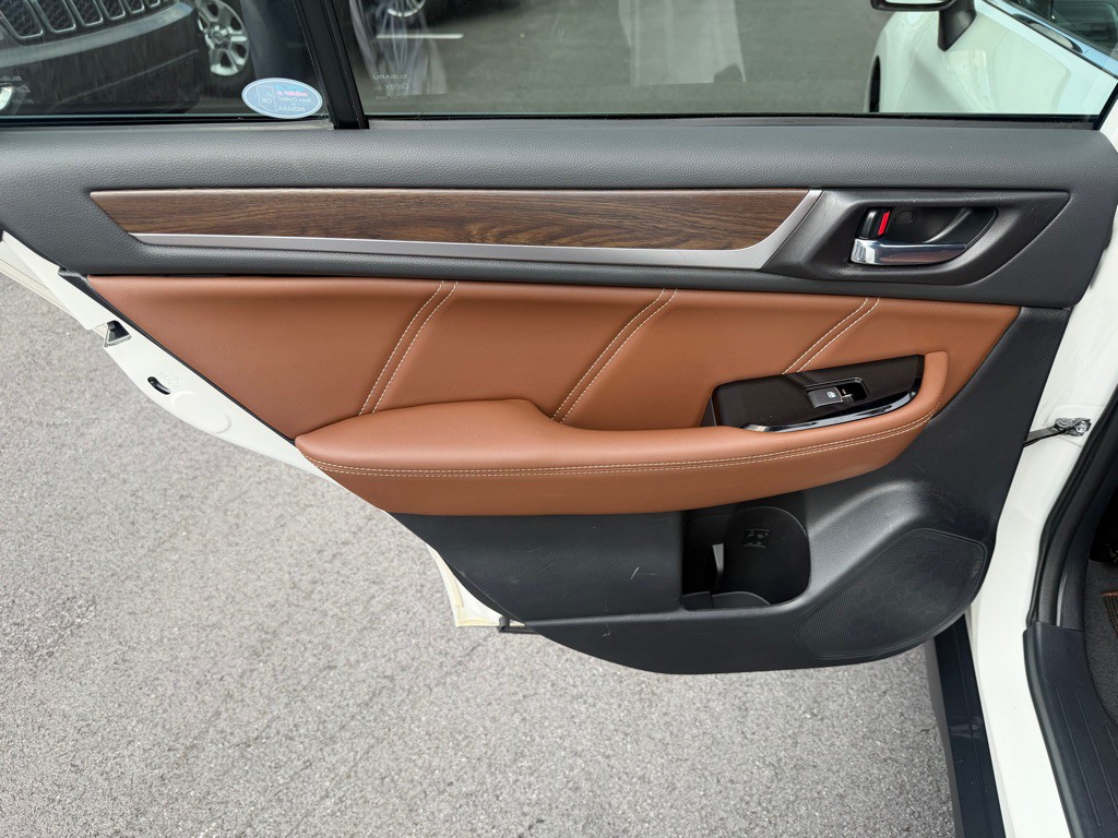 2017 Subaru Outback Image 19
