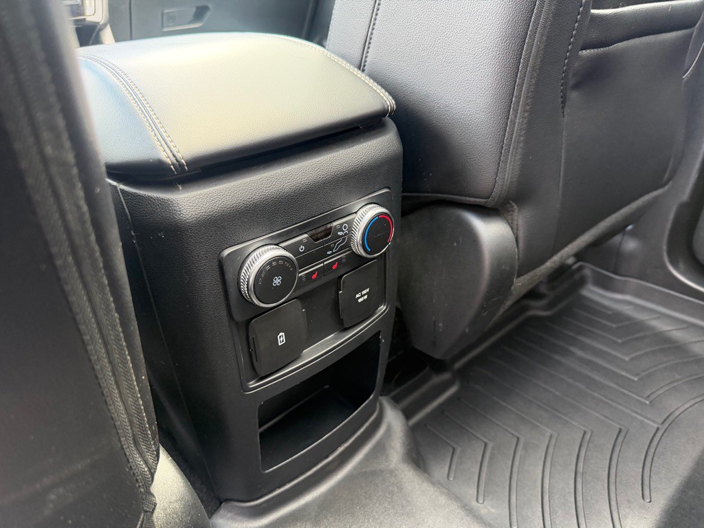 2021 Ford Explorer Image 21