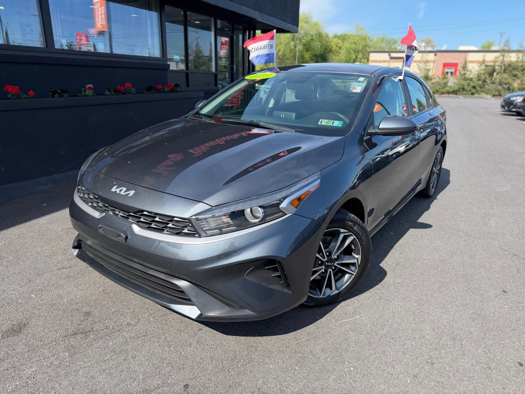 2023 Kia Forte Image 2