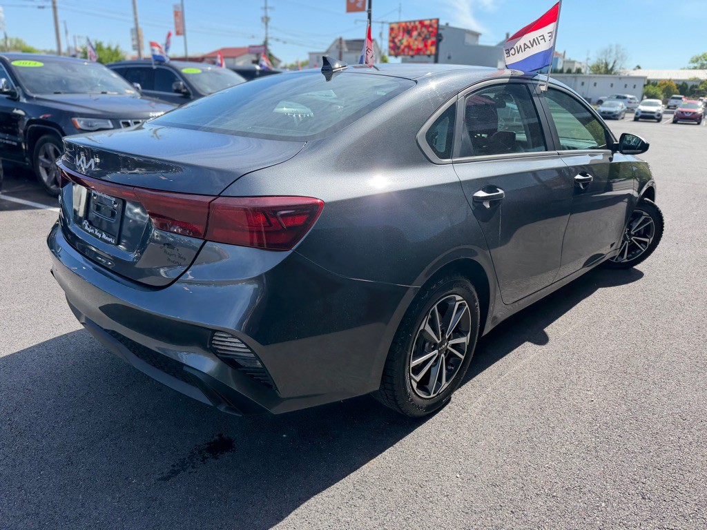 2023 Kia Forte Image 6