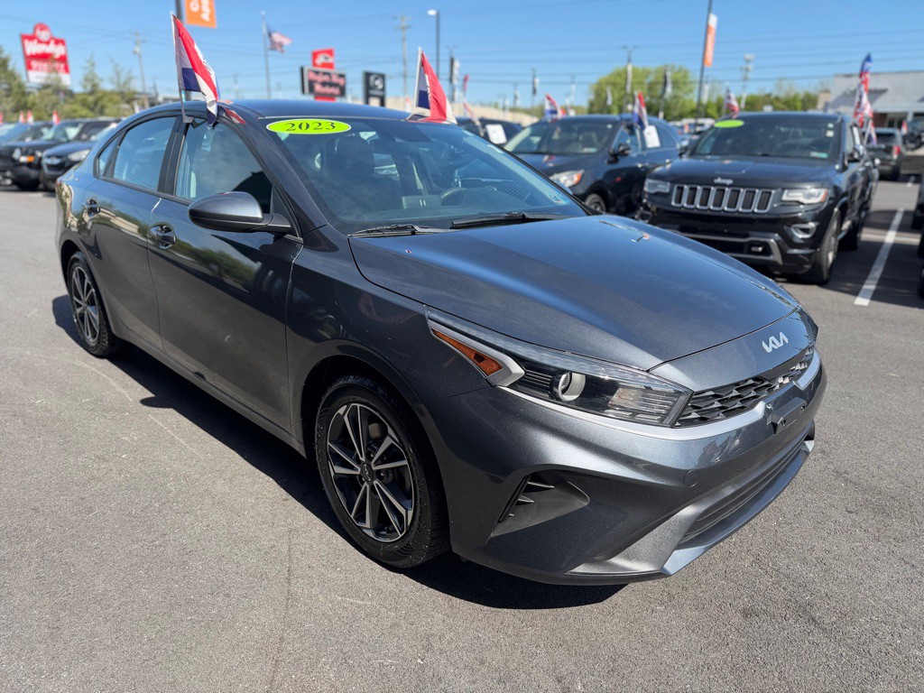 2023 Kia Forte Image 8