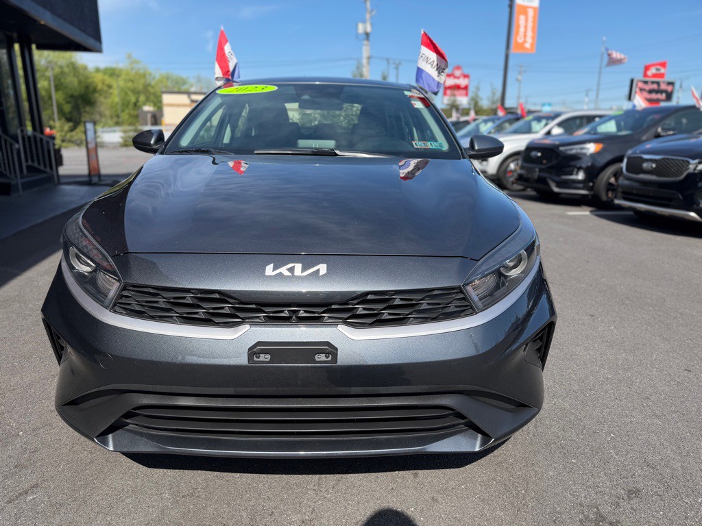 2023 Kia Forte Image 9