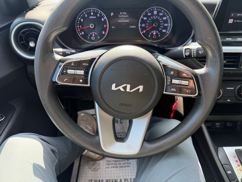 2023 Kia Forte Image 15