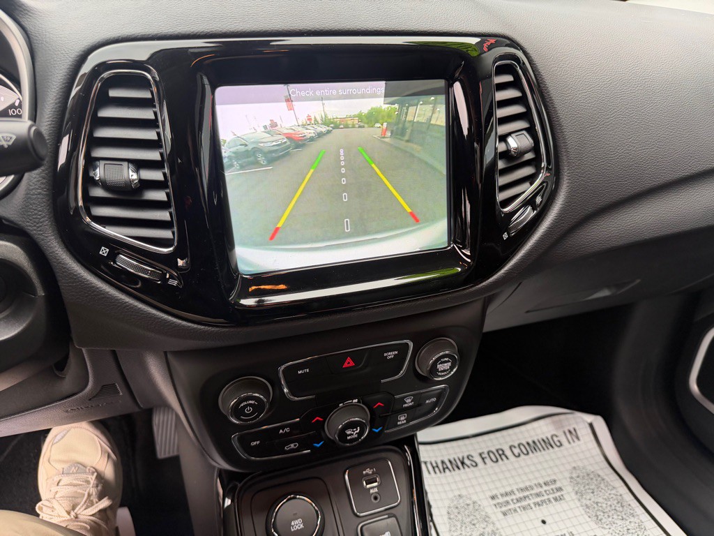 2019 Jeep Compass Image 16