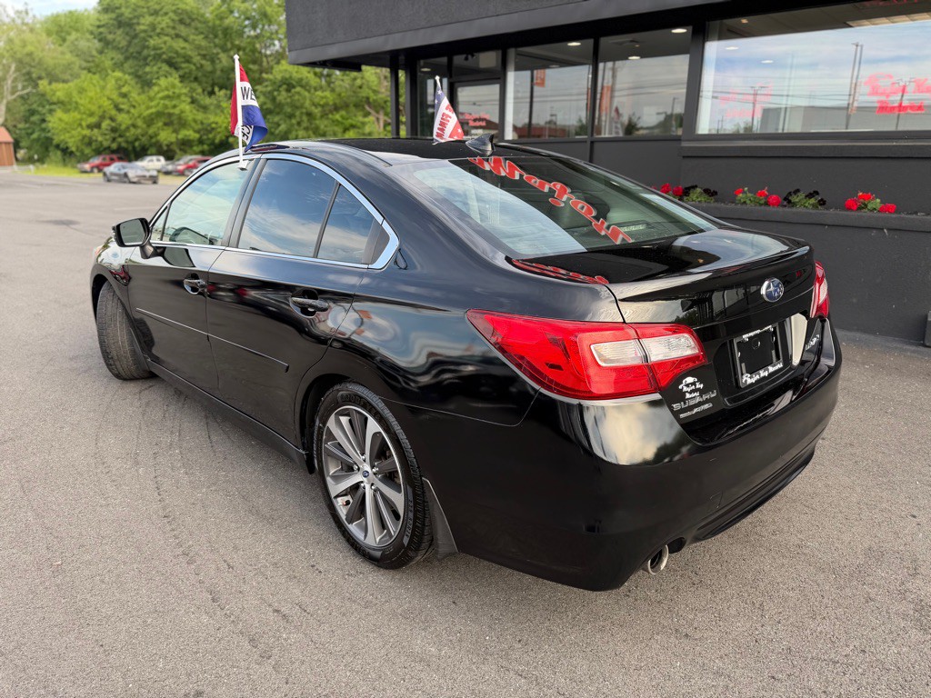 2016 Subaru Legacy Image 4