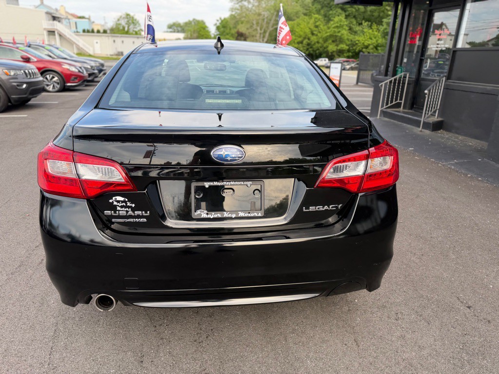 2016 Subaru Legacy Image 5