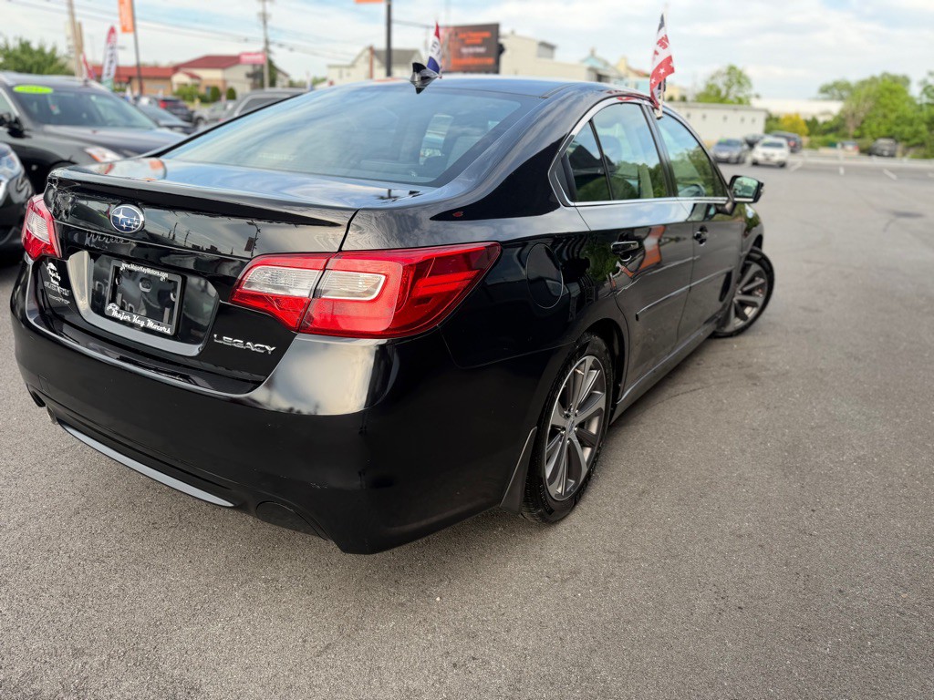 2016 Subaru Legacy Image 6