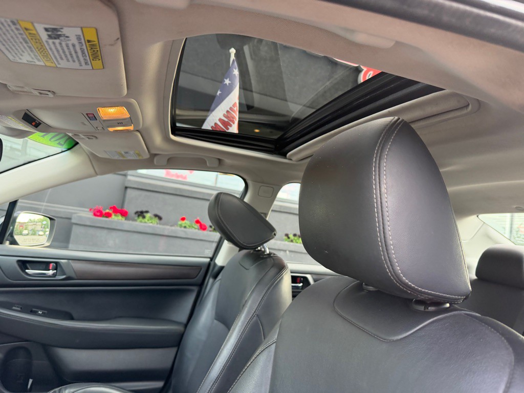 2016 Subaru Legacy Image 19