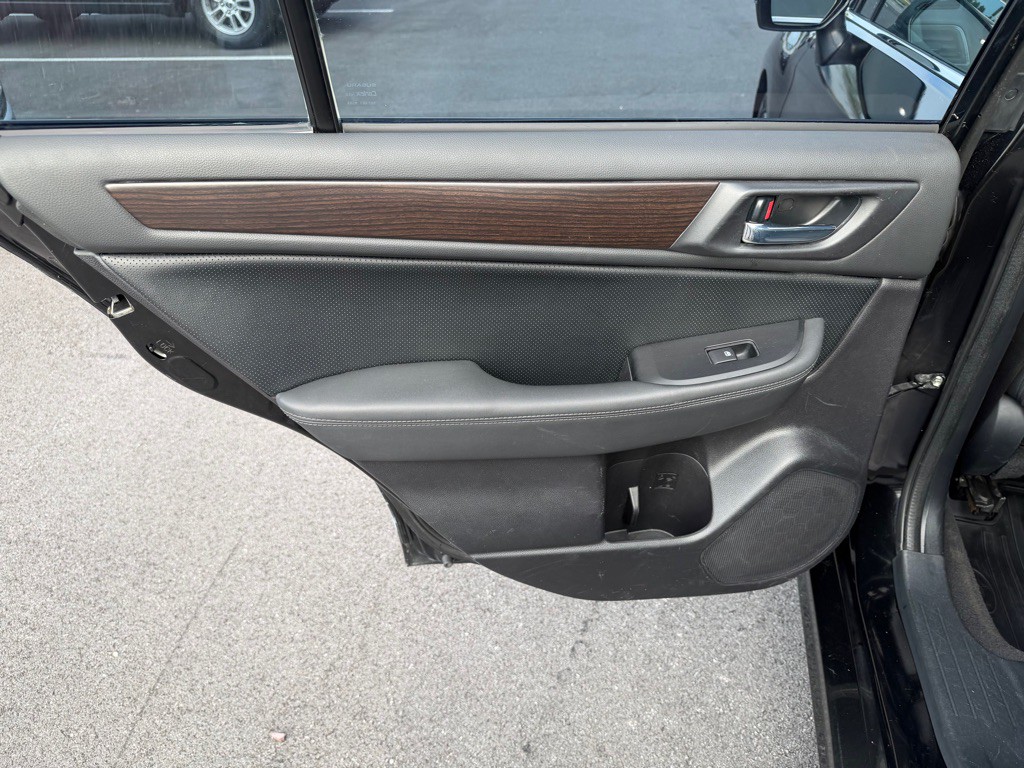 2016 Subaru Legacy Image 20