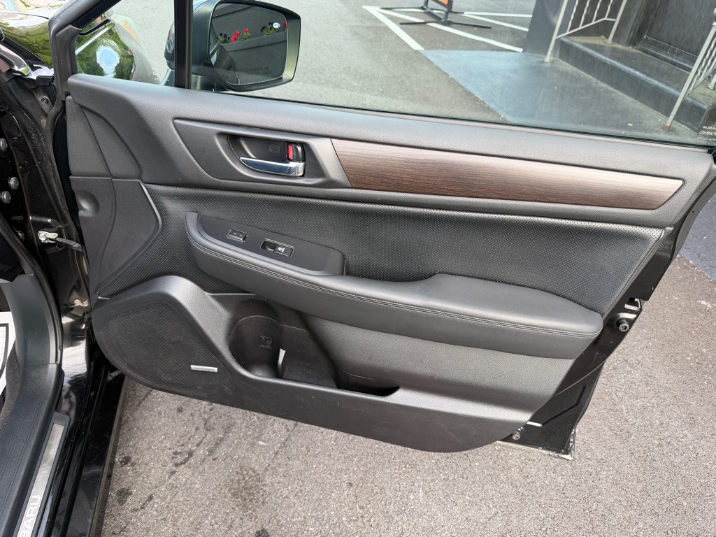 2016 Subaru Legacy Image 26