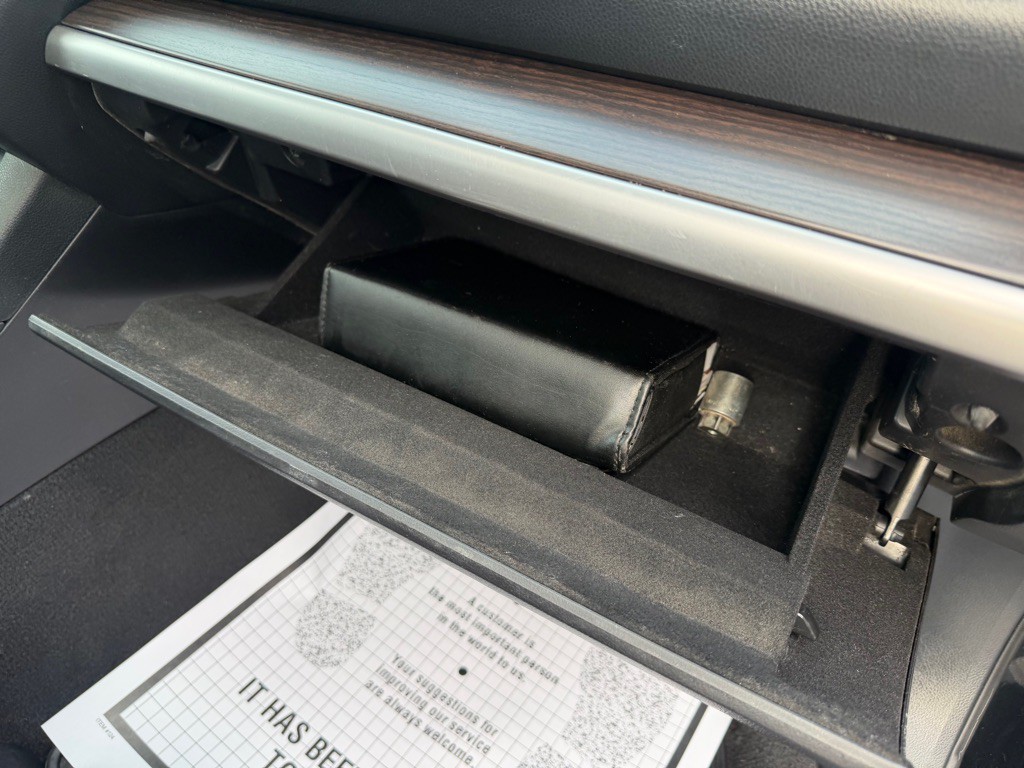 2016 Subaru Legacy Image 28