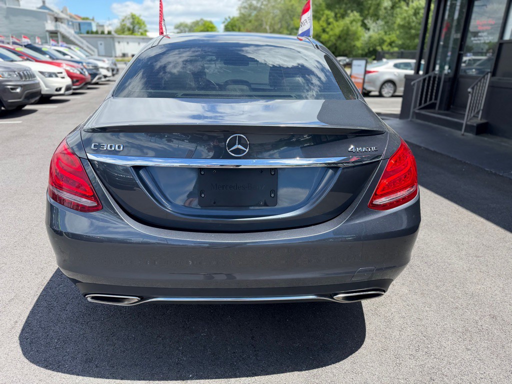 2016 Mercedes-Benz C-Class Image 5