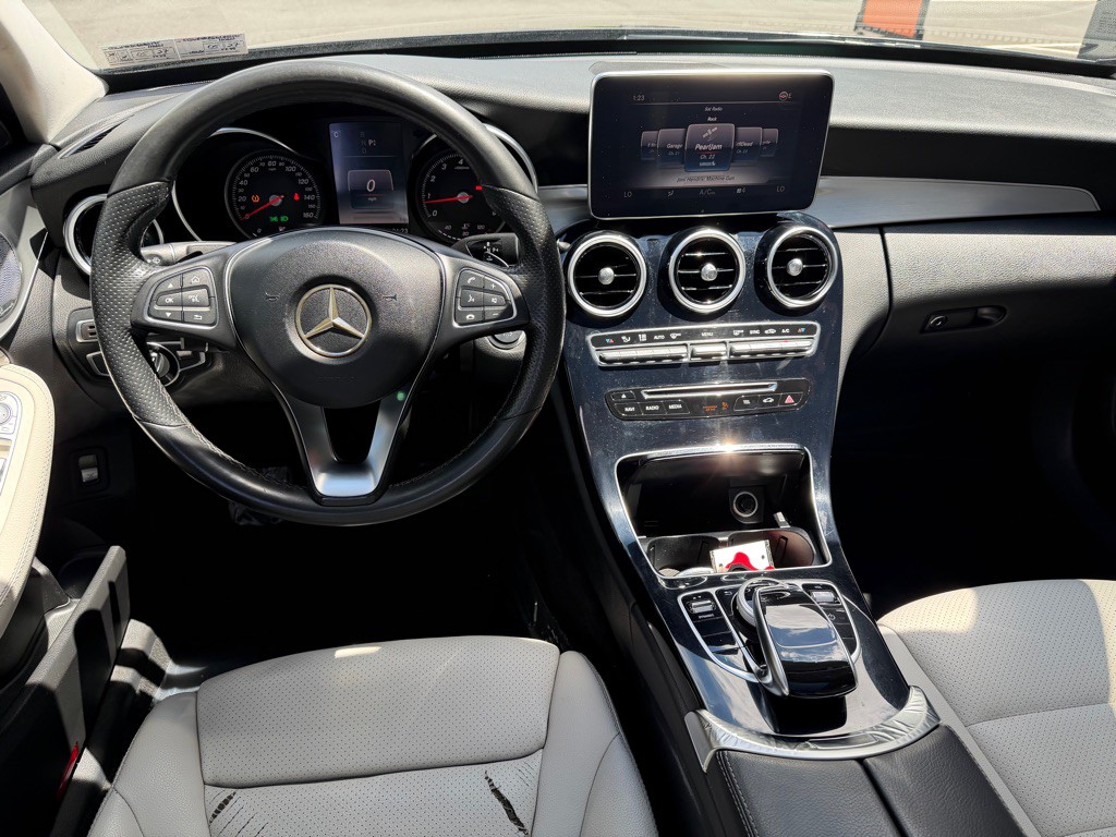 2016 Mercedes-Benz C-Class Image 11