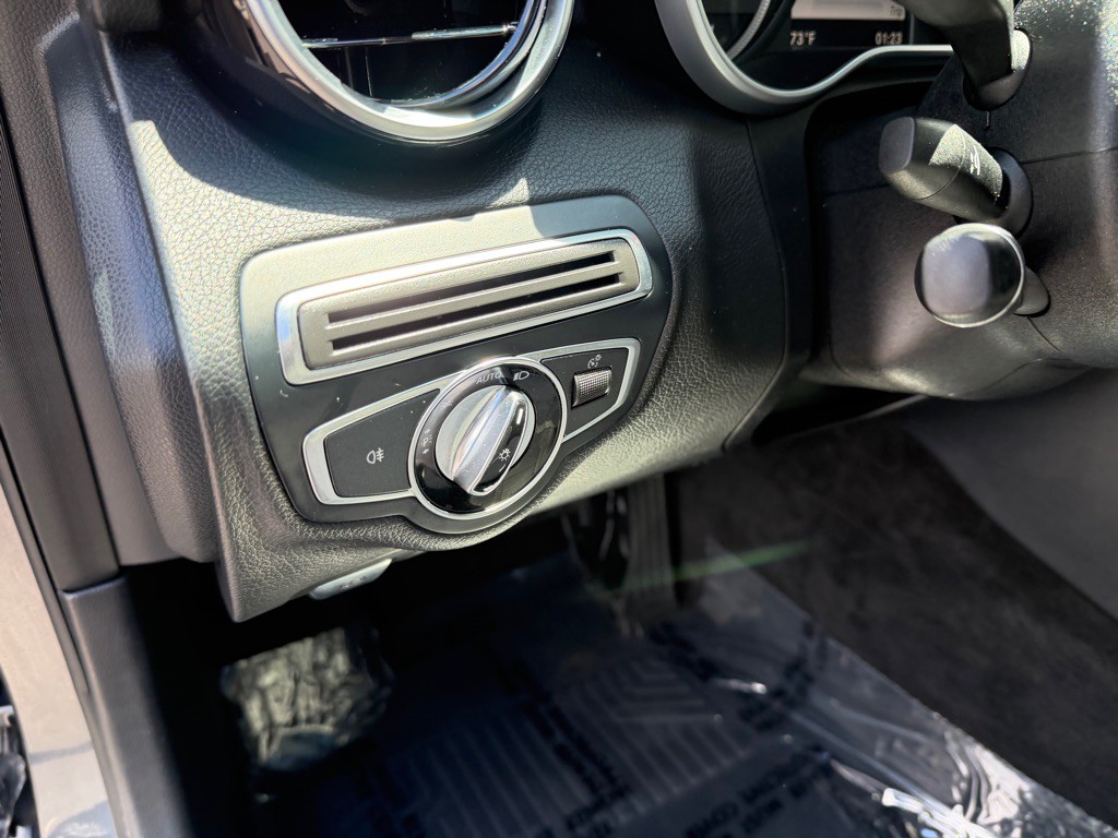 2016 Mercedes-Benz C-Class Image 14