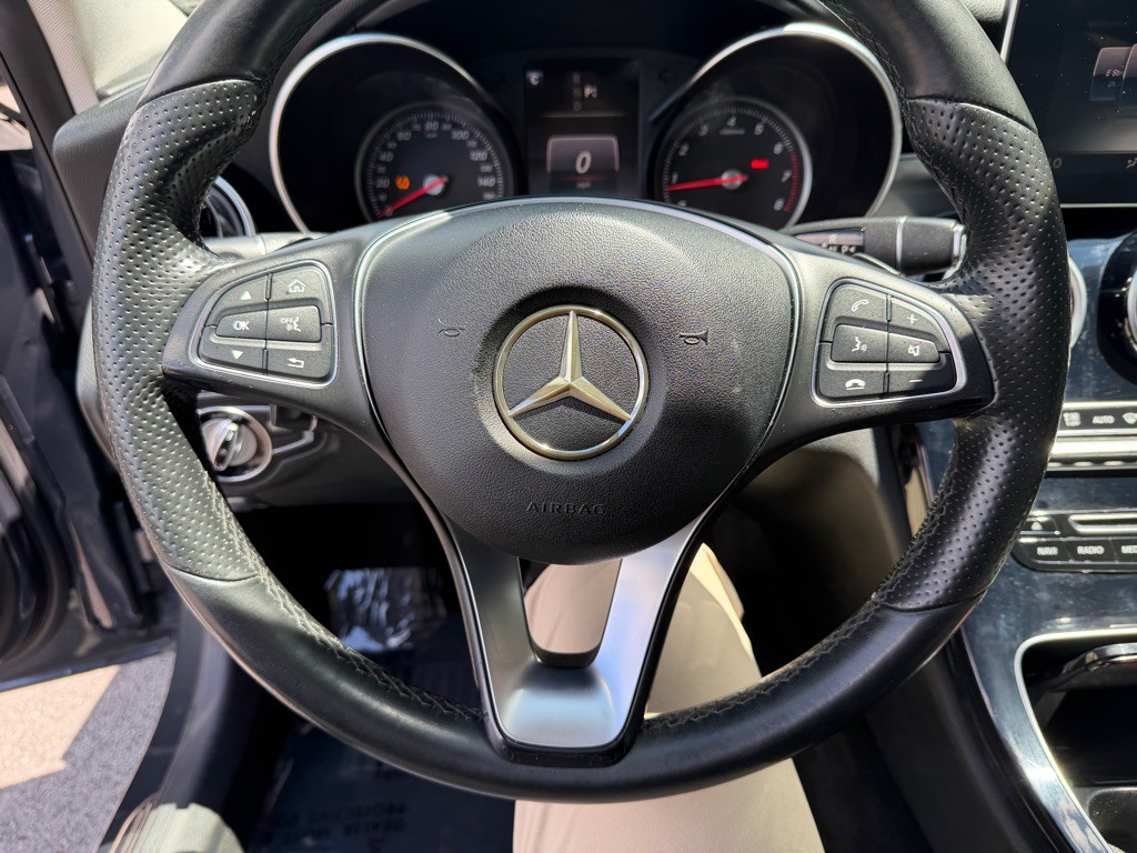 2016 Mercedes-Benz C-Class Image 16