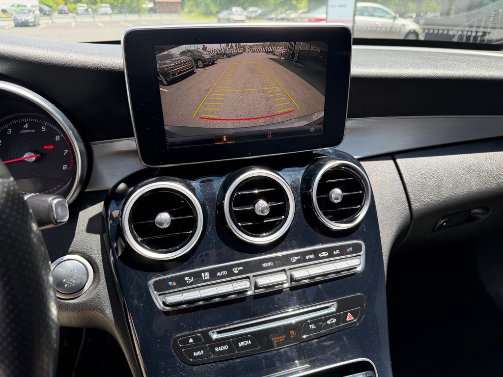 2016 Mercedes-Benz C-Class Image 17
