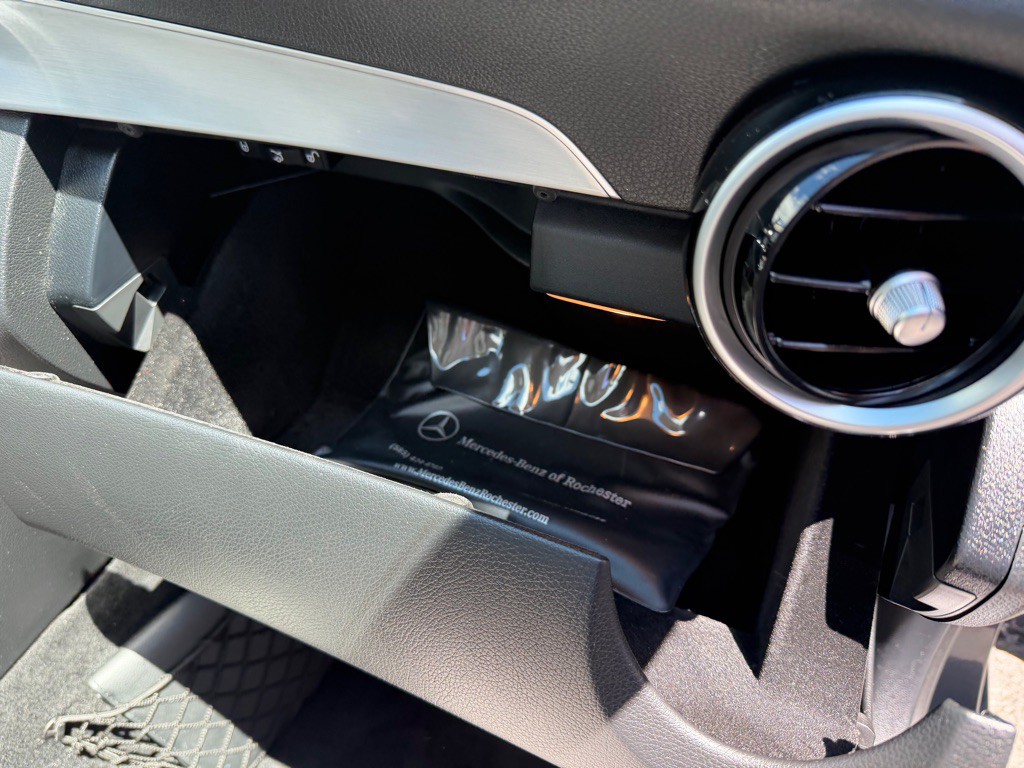 2016 Mercedes-Benz C-Class Image 27