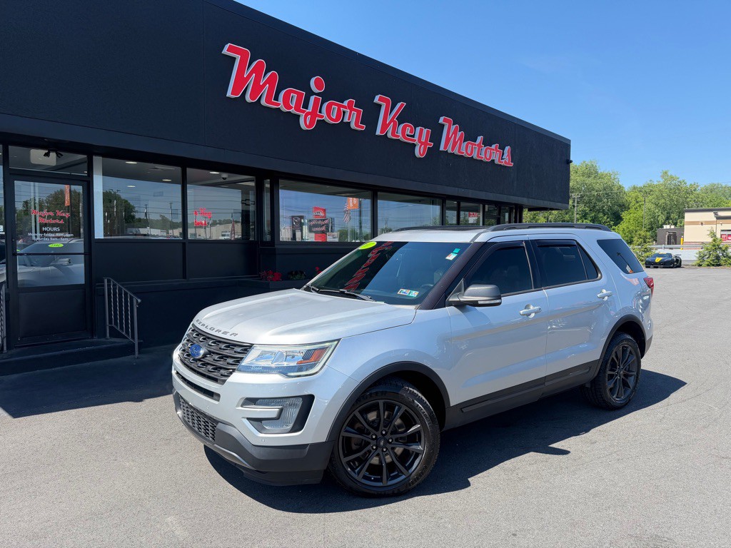 2017 Ford Explorer Image 1