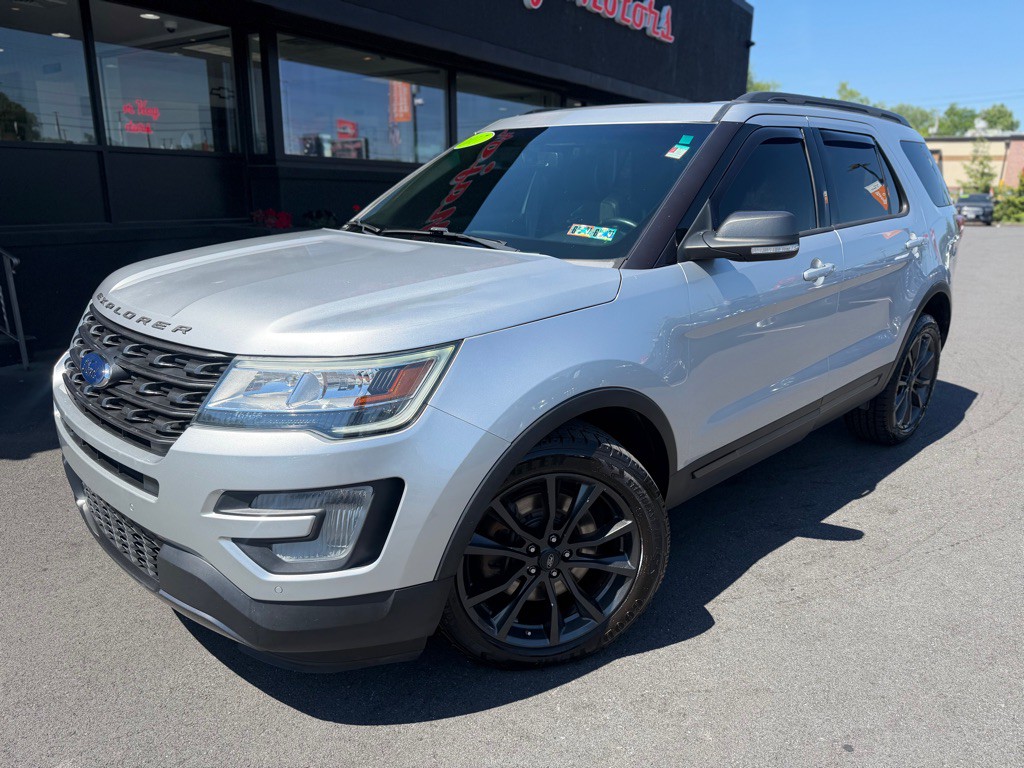 2017 Ford Explorer Image 2