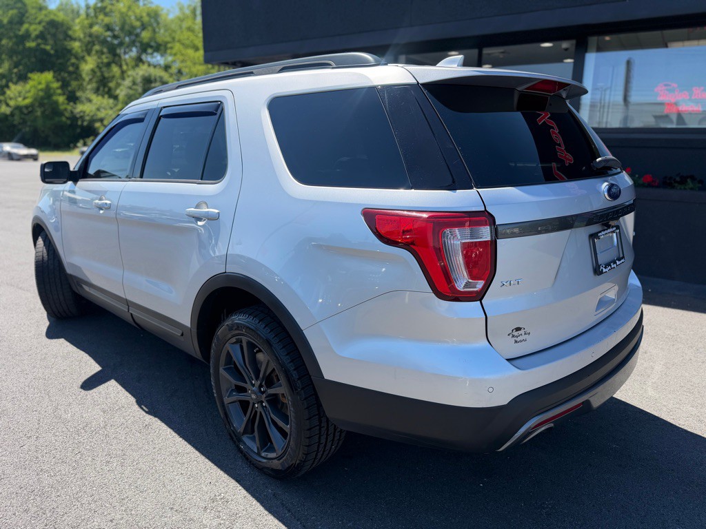 2017 Ford Explorer Image 4