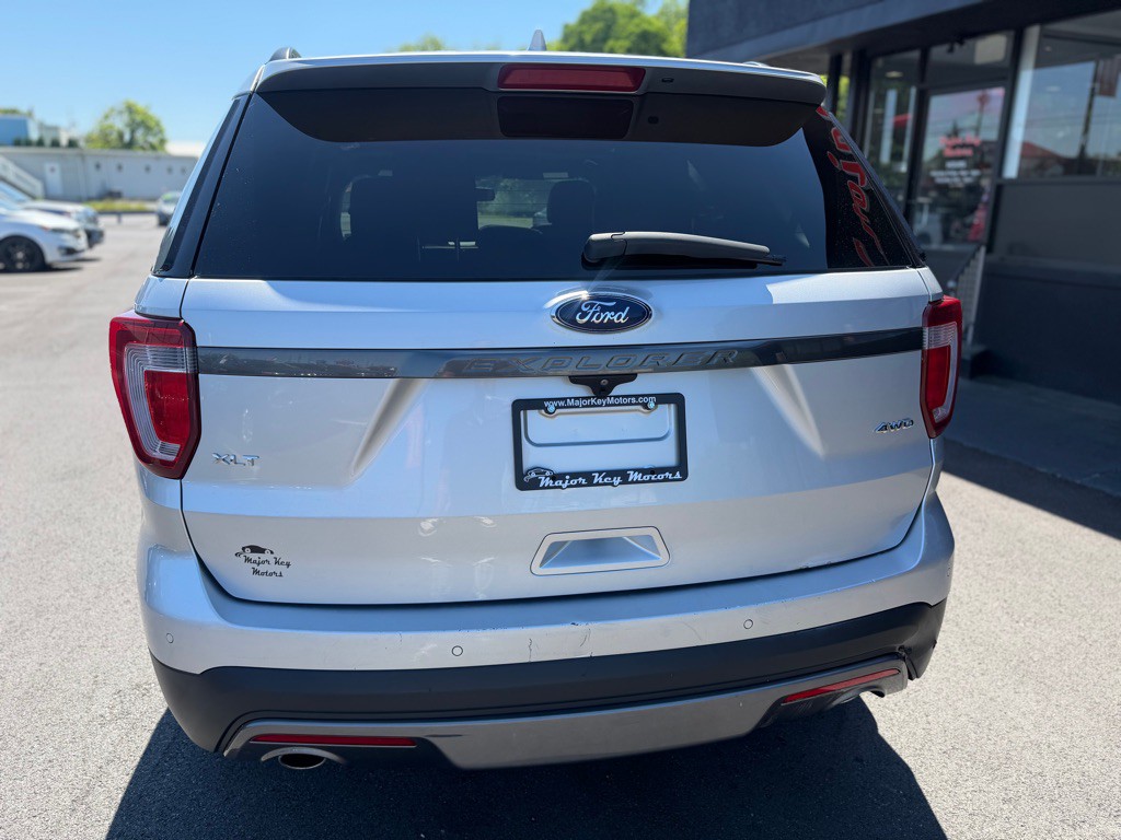 2017 Ford Explorer Image 5