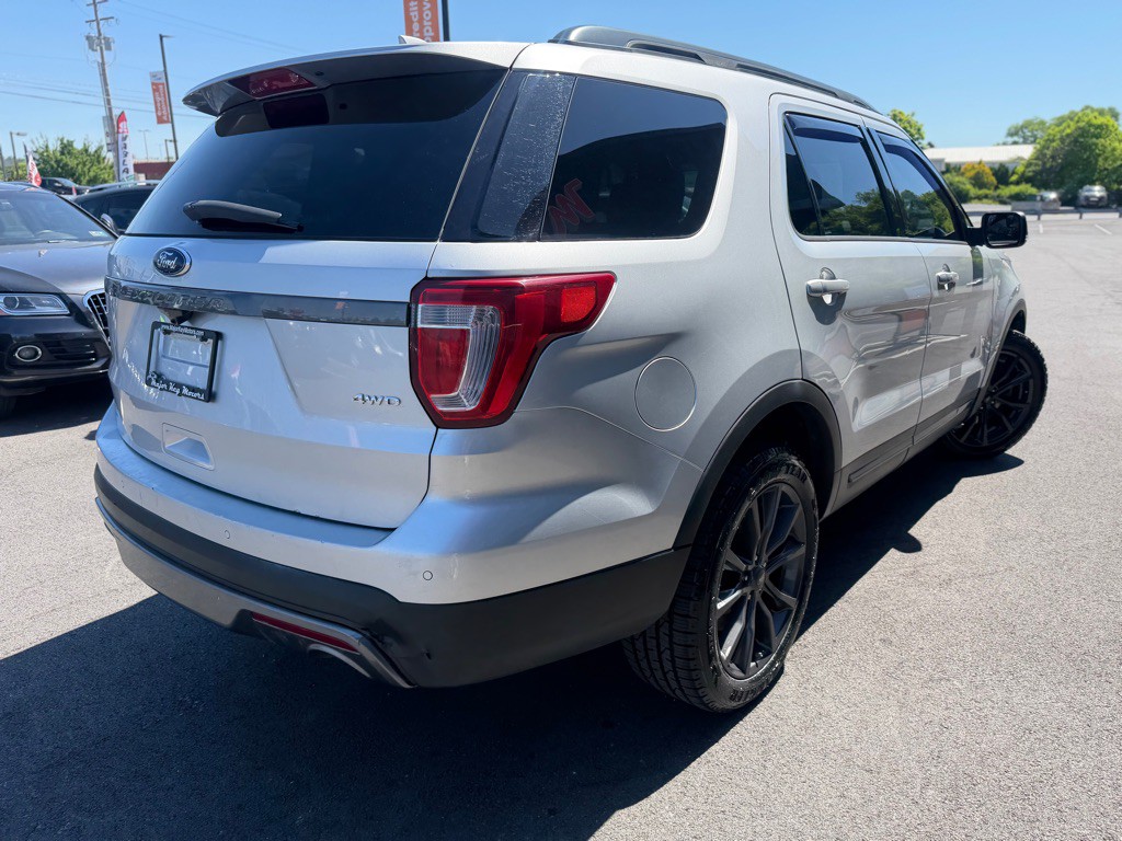 2017 Ford Explorer Image 6