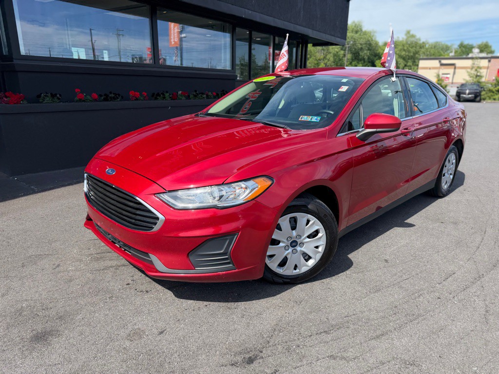 2020 Ford Fusion Image 2