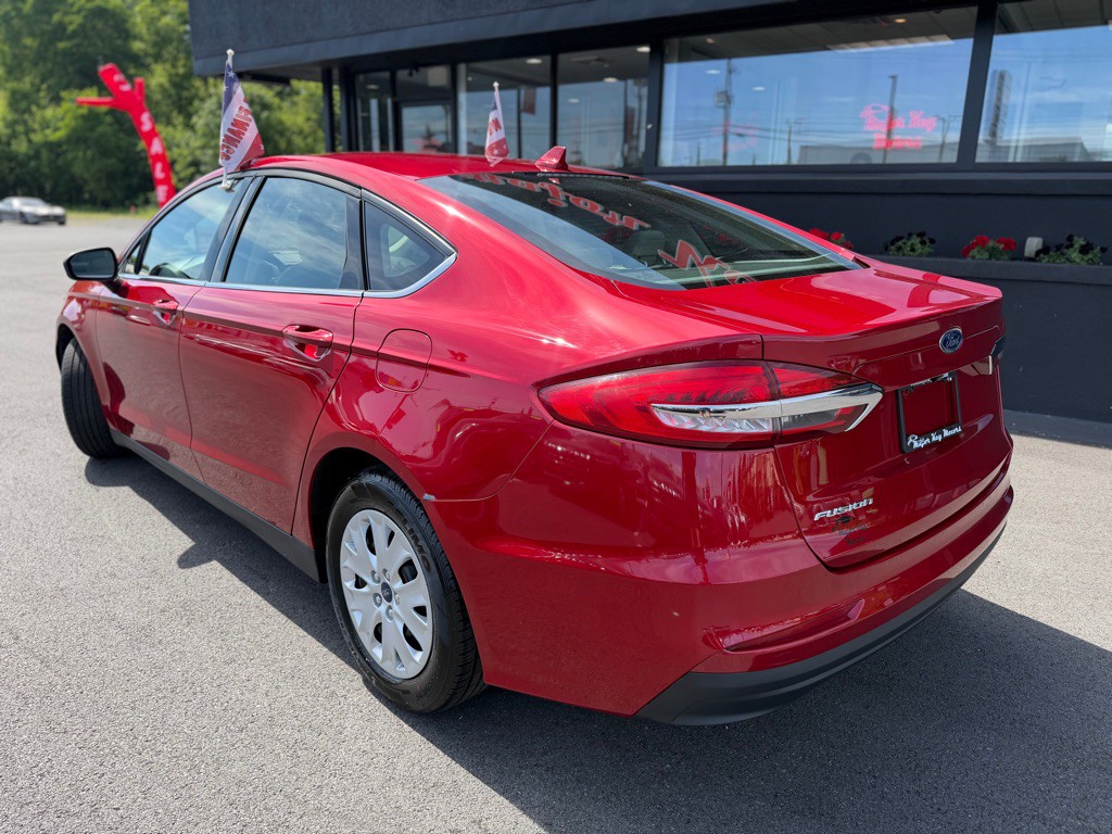 2020 Ford Fusion Image 4