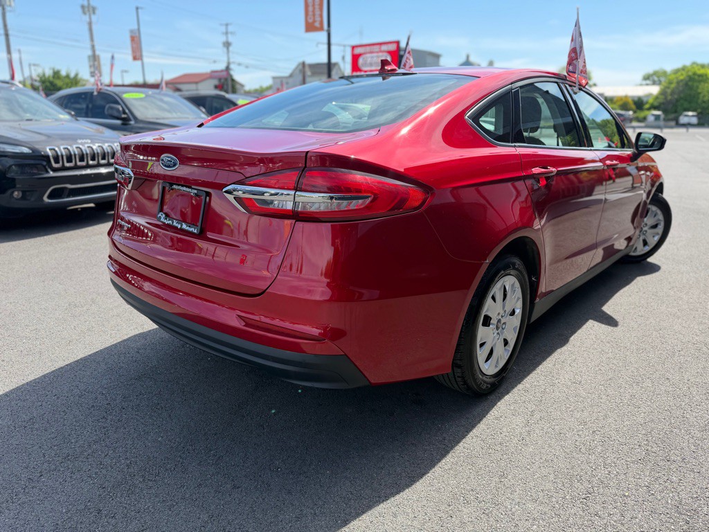 2020 Ford Fusion Image 6