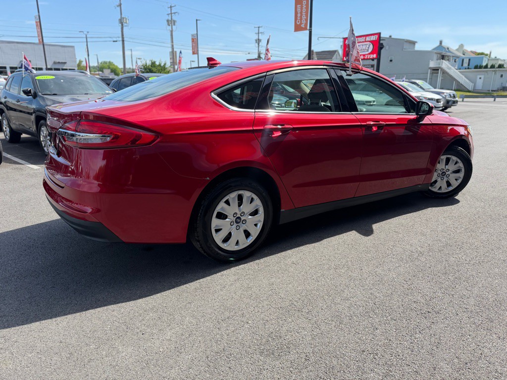 2020 Ford Fusion Image 7