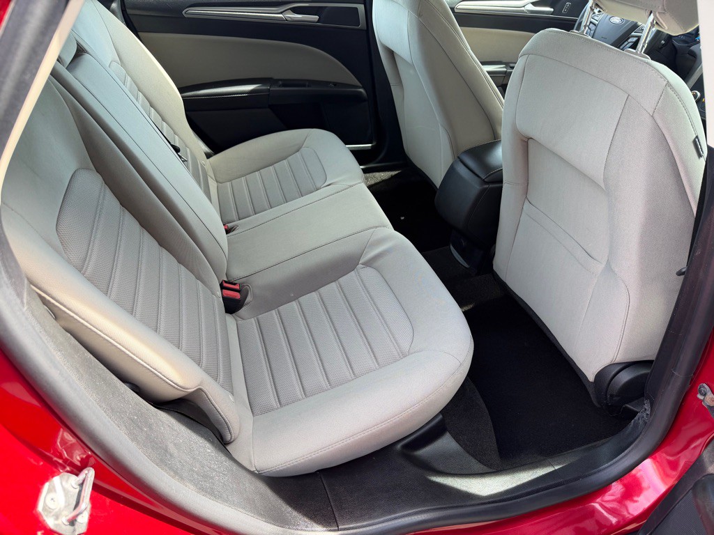 2020 Ford Fusion Image 23