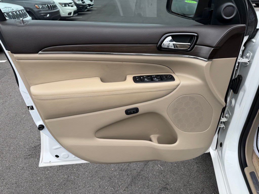 2019 Jeep Grand Cherokee Image 12