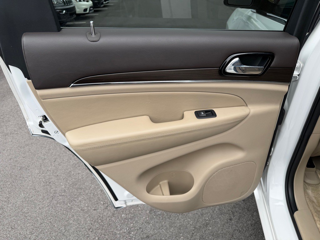 2019 Jeep Grand Cherokee Image 19