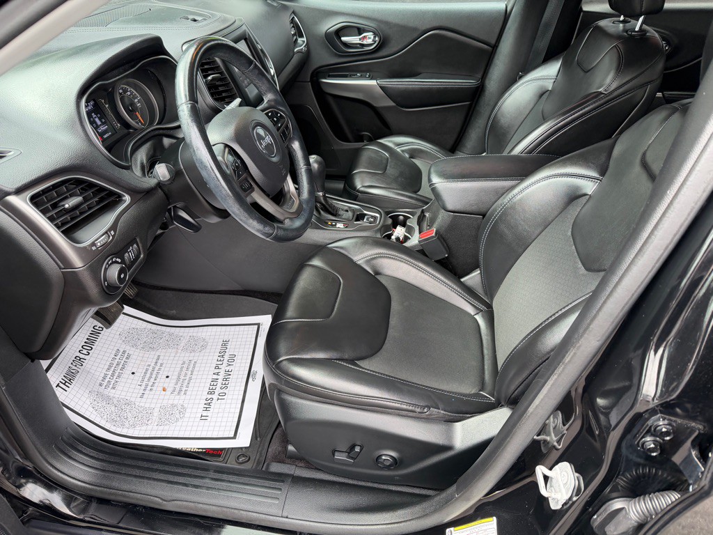 2019 Jeep Cherokee Image 12
