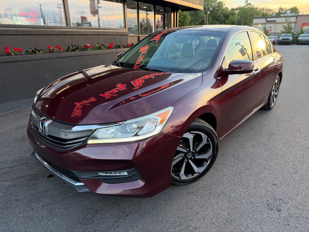 2017 Honda Accord Image 2