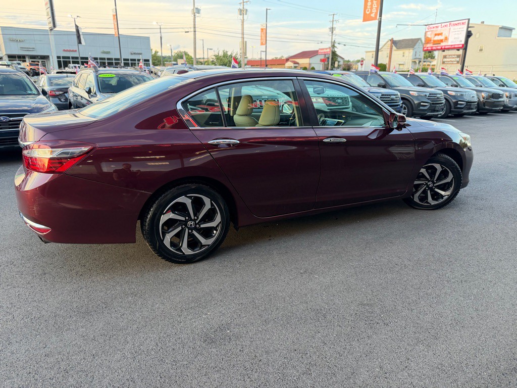 2017 Honda Accord Image 7