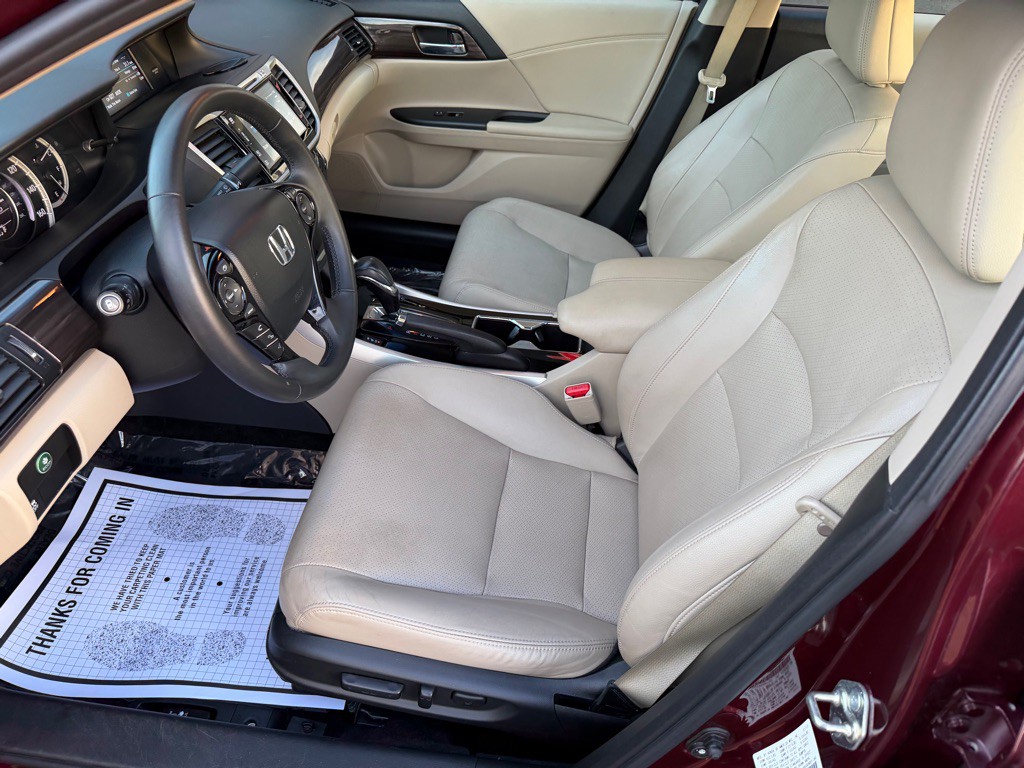 2017 Honda Accord Image 13