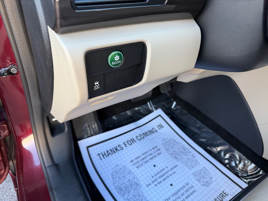 2017 Honda Accord Image 14