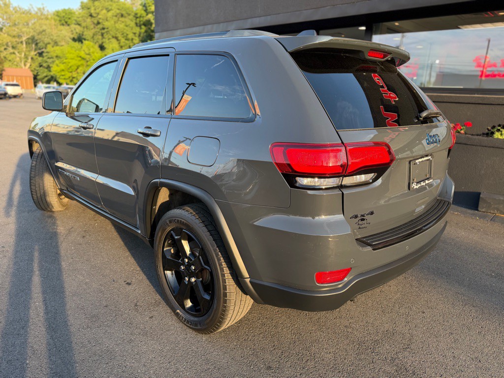 2018 Jeep Grand Cherokee Image 5