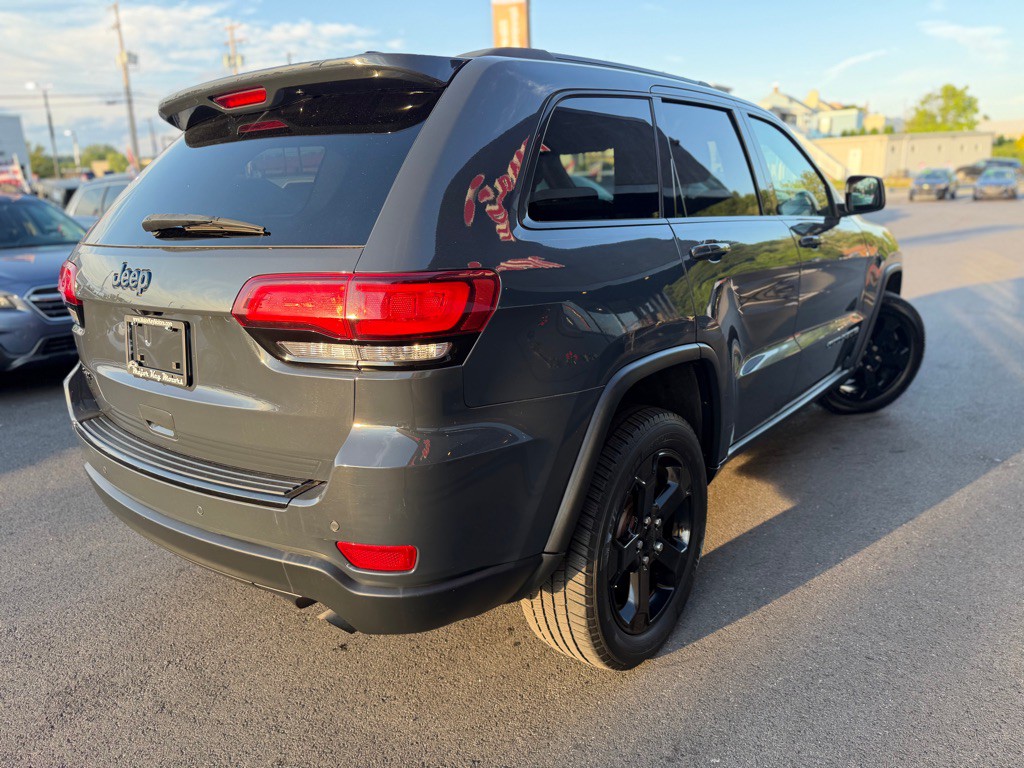 2018 Jeep Grand Cherokee Image 7